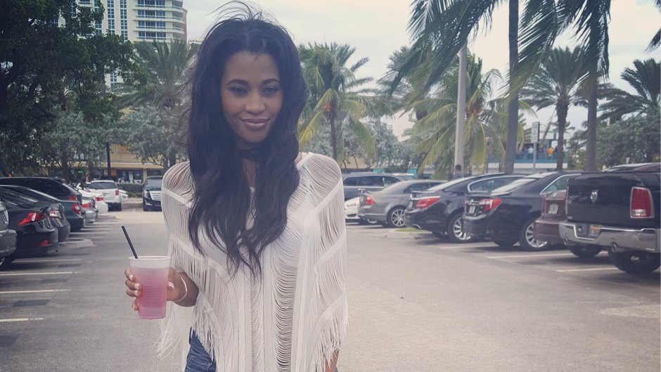 Bachelor Contestant Jubilee Sharpe Wears Jeans and White Flowy Top