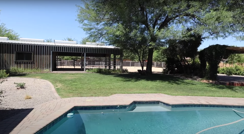 Bachelor Arie Luyendyk and Lauren Burnham House Tour Pool and Backyard