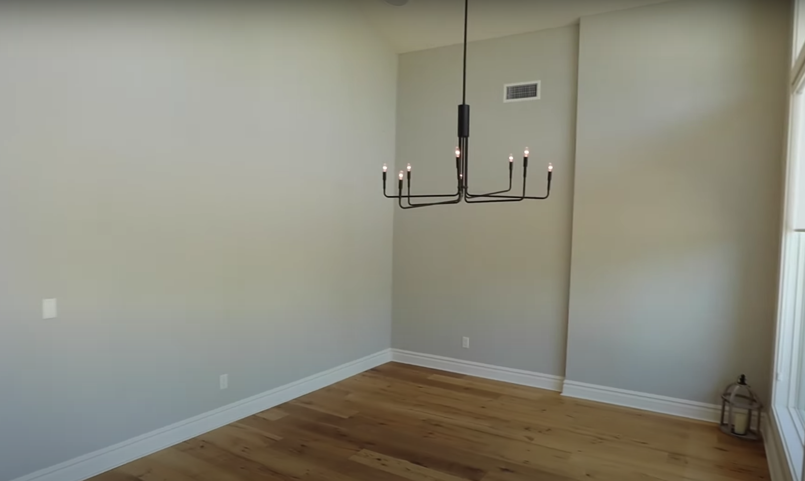 Bachelor Arie Luyendyk and Lauren Burnham House Tour Dining Room