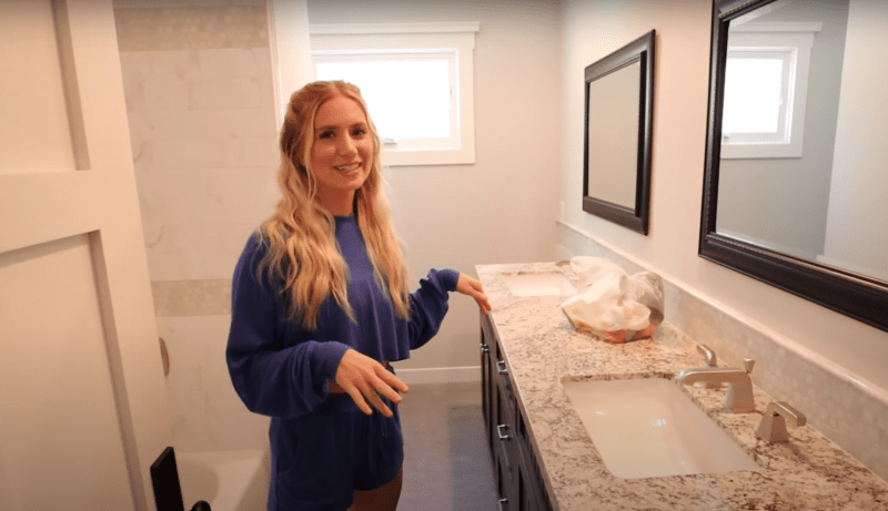 Bachelor Arie Luyendyk and Lauren Burnham House Tour Guest Bathroom