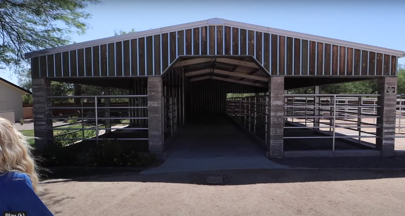 Bachelor Arie Luyendyk and Lauren Burnham House Tour Barn