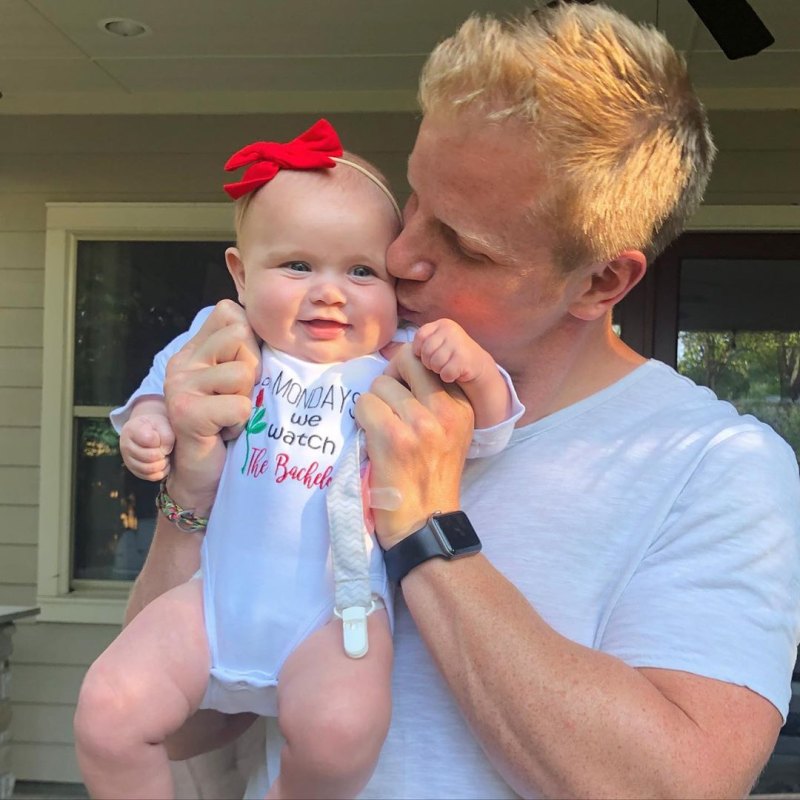 baby mia sean lowe kisses