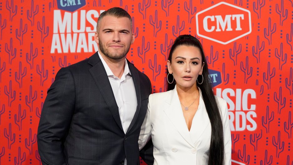 Jenni ‘JWoww’ Farley and Zack Carpinello's Pose Together at CMT Awards Relationship Timeline