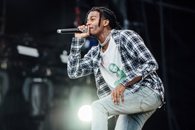 Iggy Azalea's Boyfriend Playboi Carti on Stage