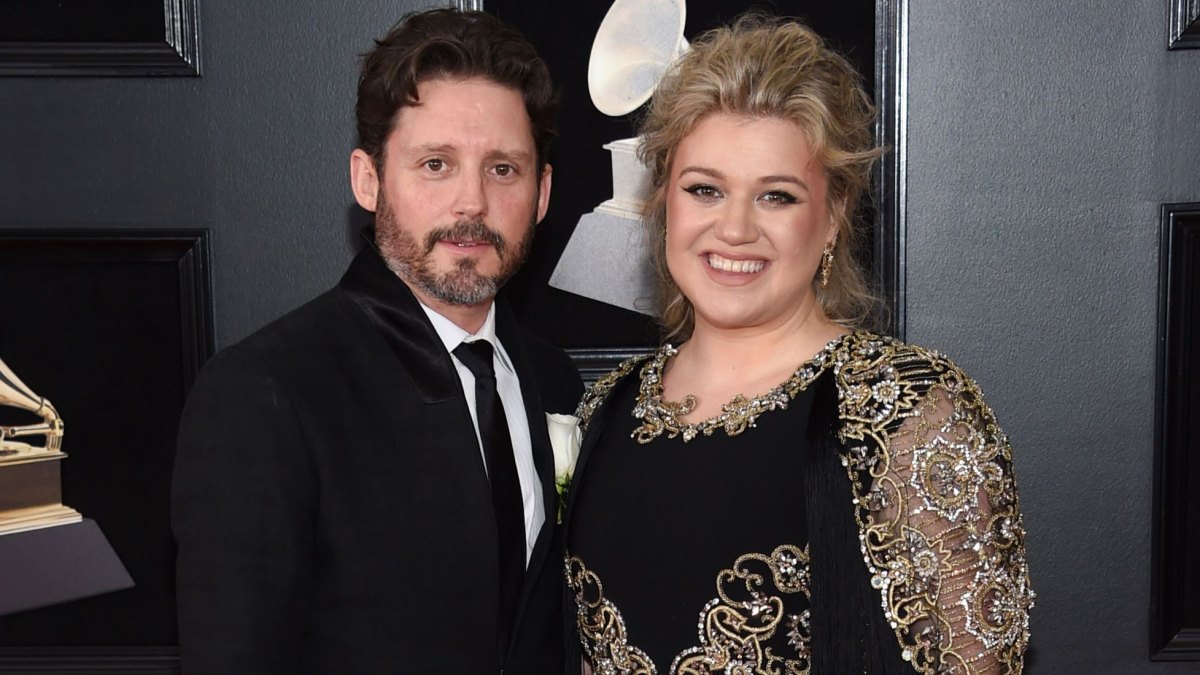 Kelly Clarkson 'Struggling' Post-Brandon Blackstock Split
