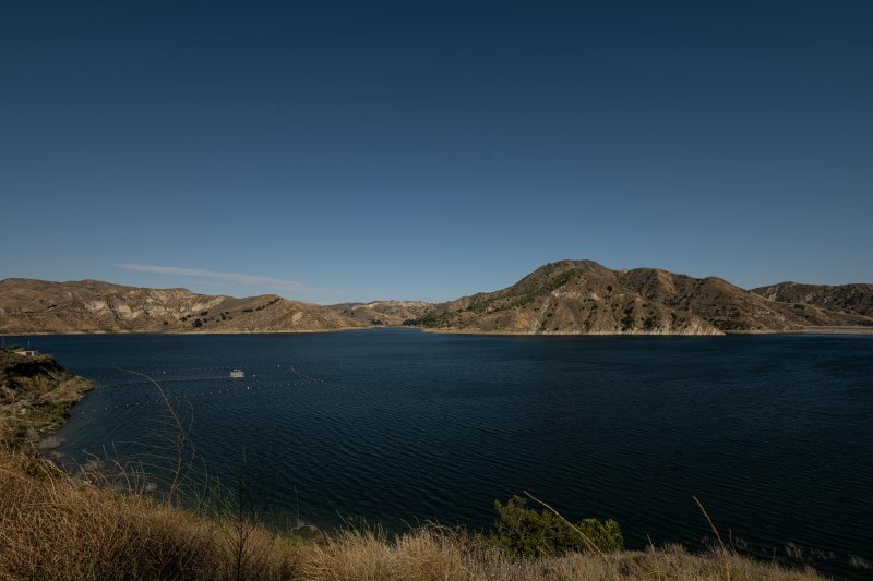 Naya-Riveras-Dad-Jumps-in-Water