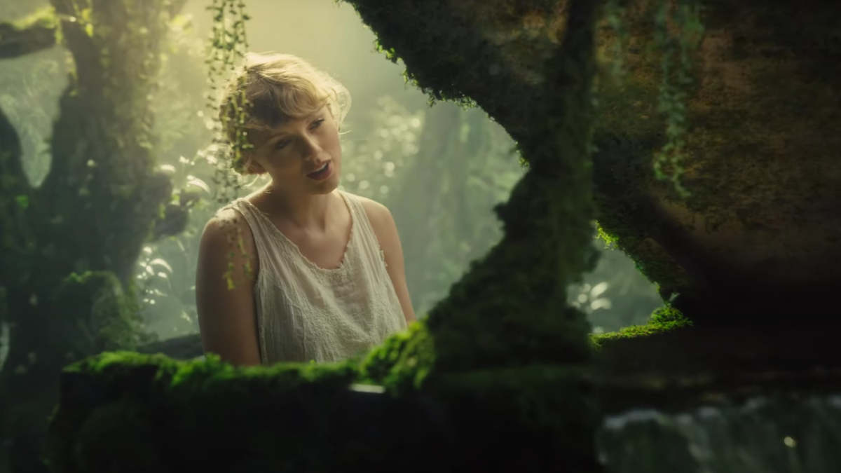 Screen Shot 2020-07-24 at 8.59.49 Taylor Swift Cardigan Music Video About Joe Alwyn Cozy Cardigan