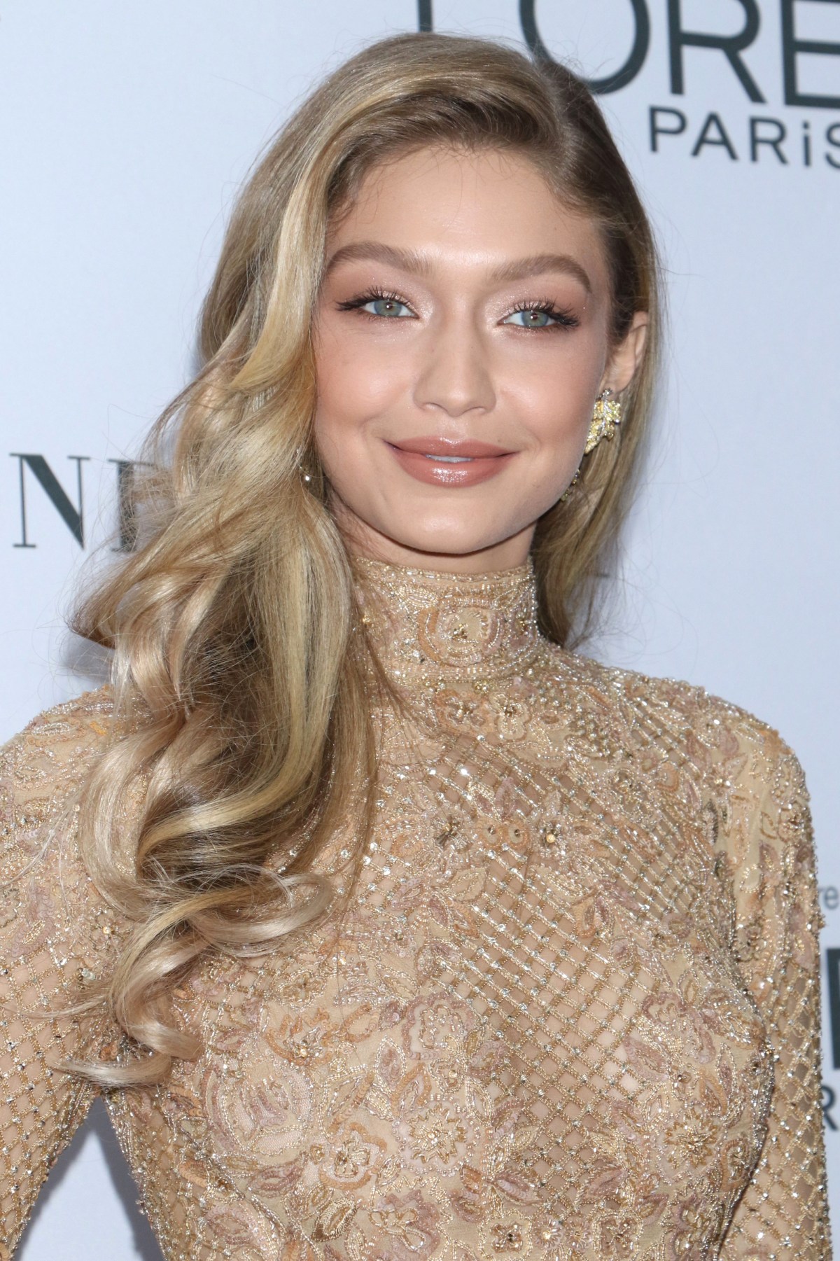Gigi Hadid Transformation: Photos of the Model Young to Now