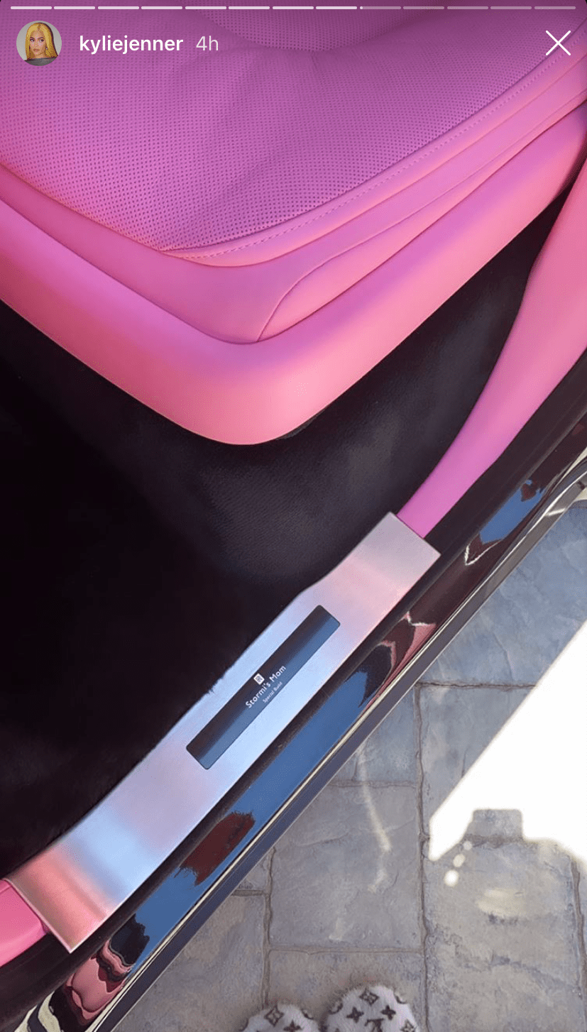 kylie-jenner-new-mom-car