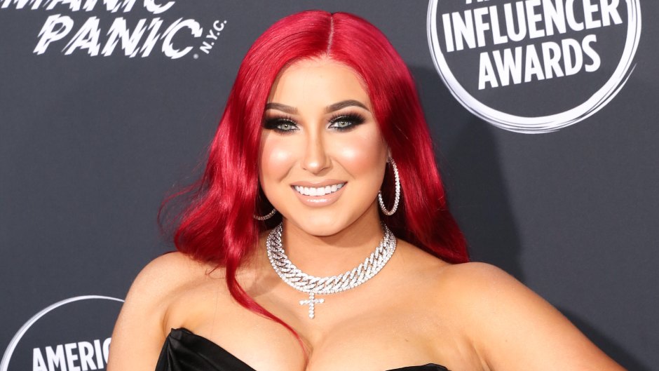 Beauty YouTube Vlogger Jaclyn Hill With Red Hair and Black Dress at American Influencer Awards