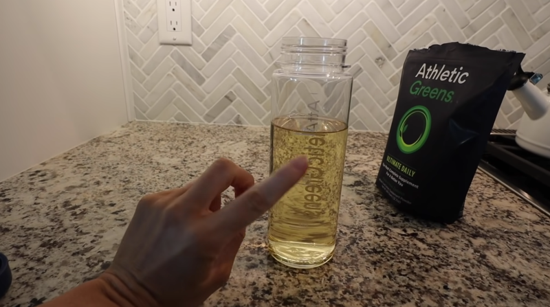 what-lauren-burnham-eats-in-a-day-diet-bachelor