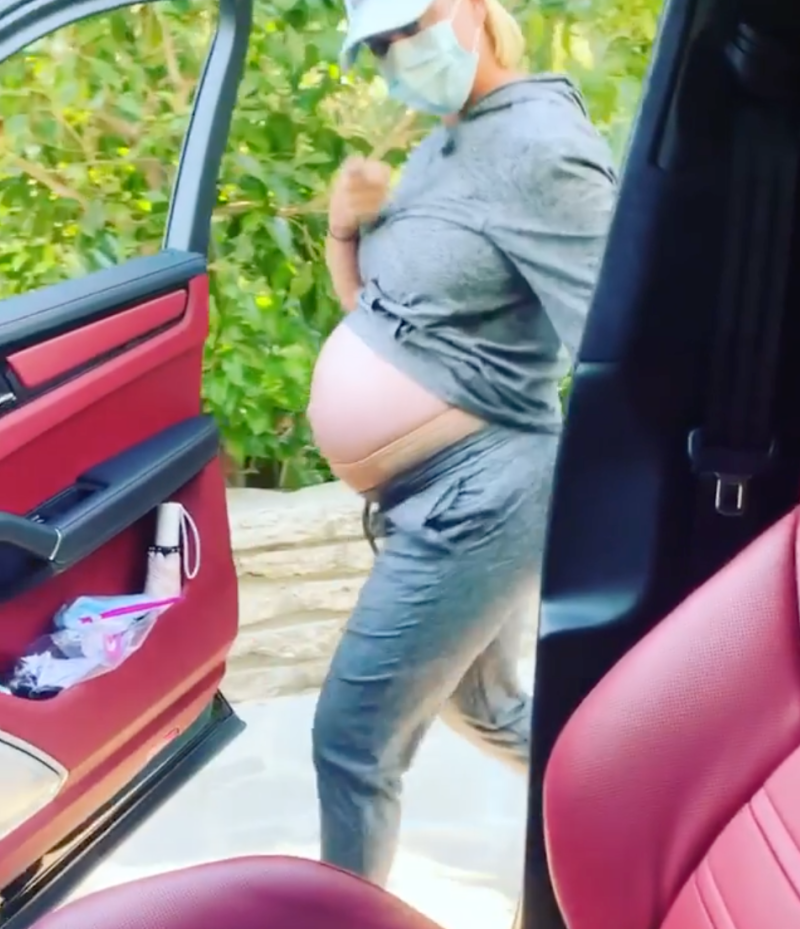 katy-perry-baby-bump-orlando-bloom-friday