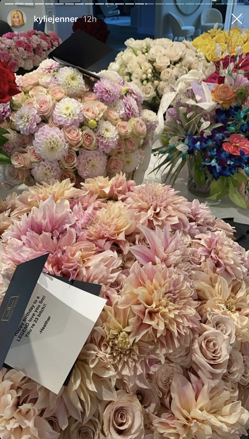 kylie-jenner-23rd-birthday-flowers