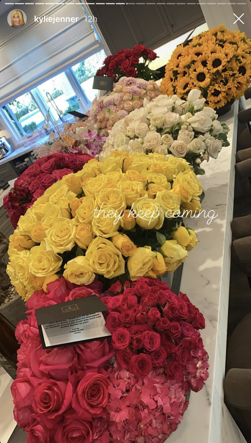 kylie-jenner-23rd-birthday-flowers