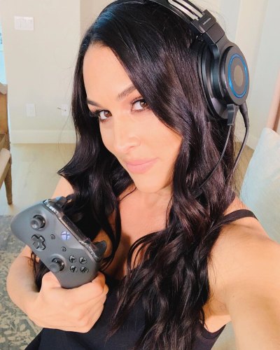 nikki-bella-resurfaces-on-instagram-after-birth-of-son