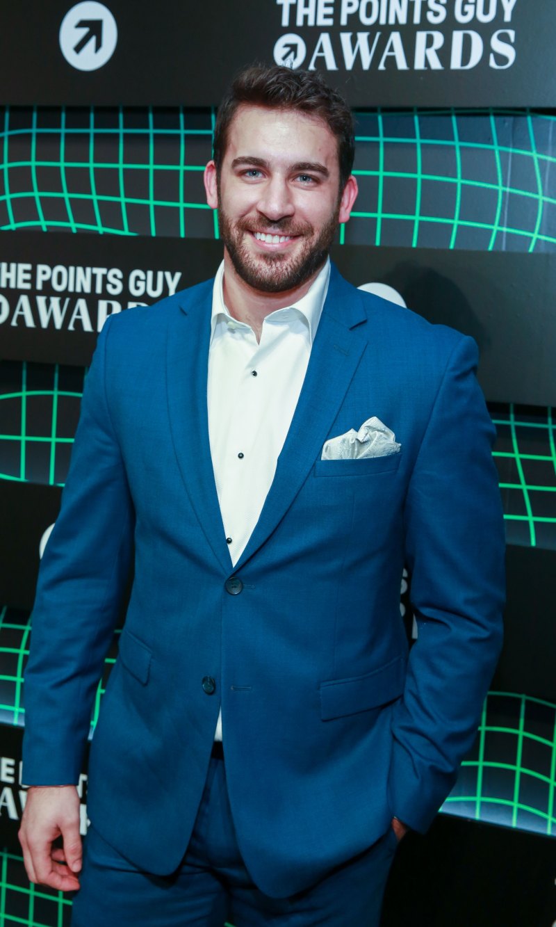 tayshia-adams-dating-history-derek-peth