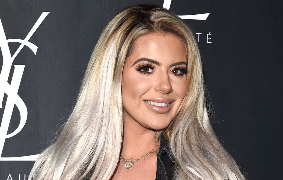 Brielle Biermann Has Tons of Guys in Her DMs But They’re All ‘Boring’: ‘I Need Some Excitement’