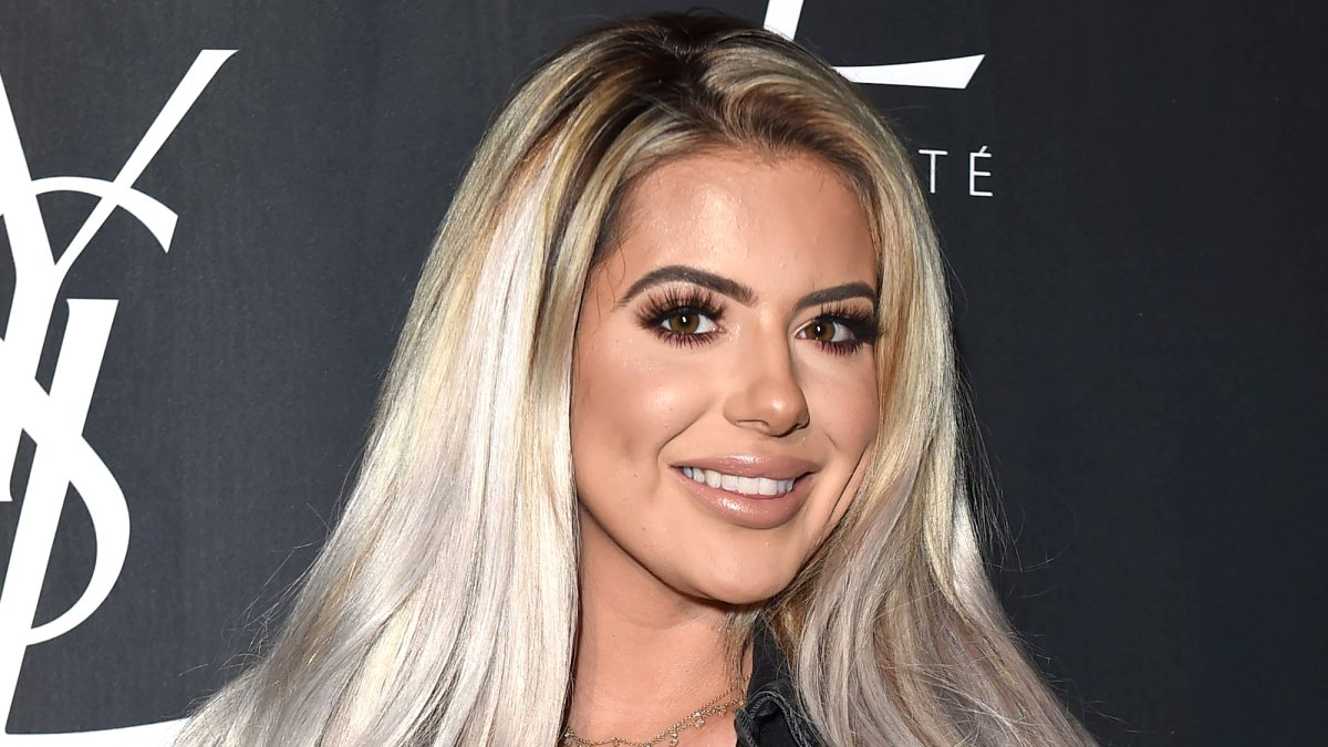Brielle Biermann Has Tons of Guys in Her DMs But They’re All ‘Boring’: ‘I Need Some Excitement’
