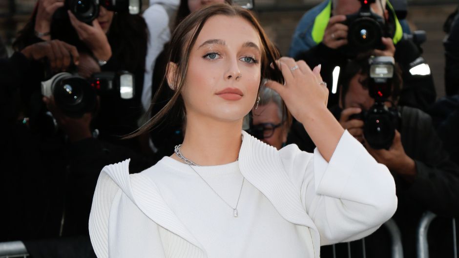 Emma Chamberlain Net Worth How The Youtube Star Makes Her Money