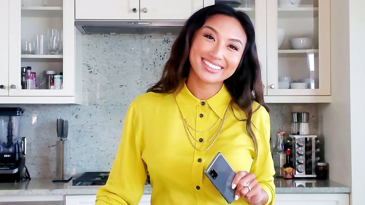 Jeannie Mai teams up with Straight Talk Wireles