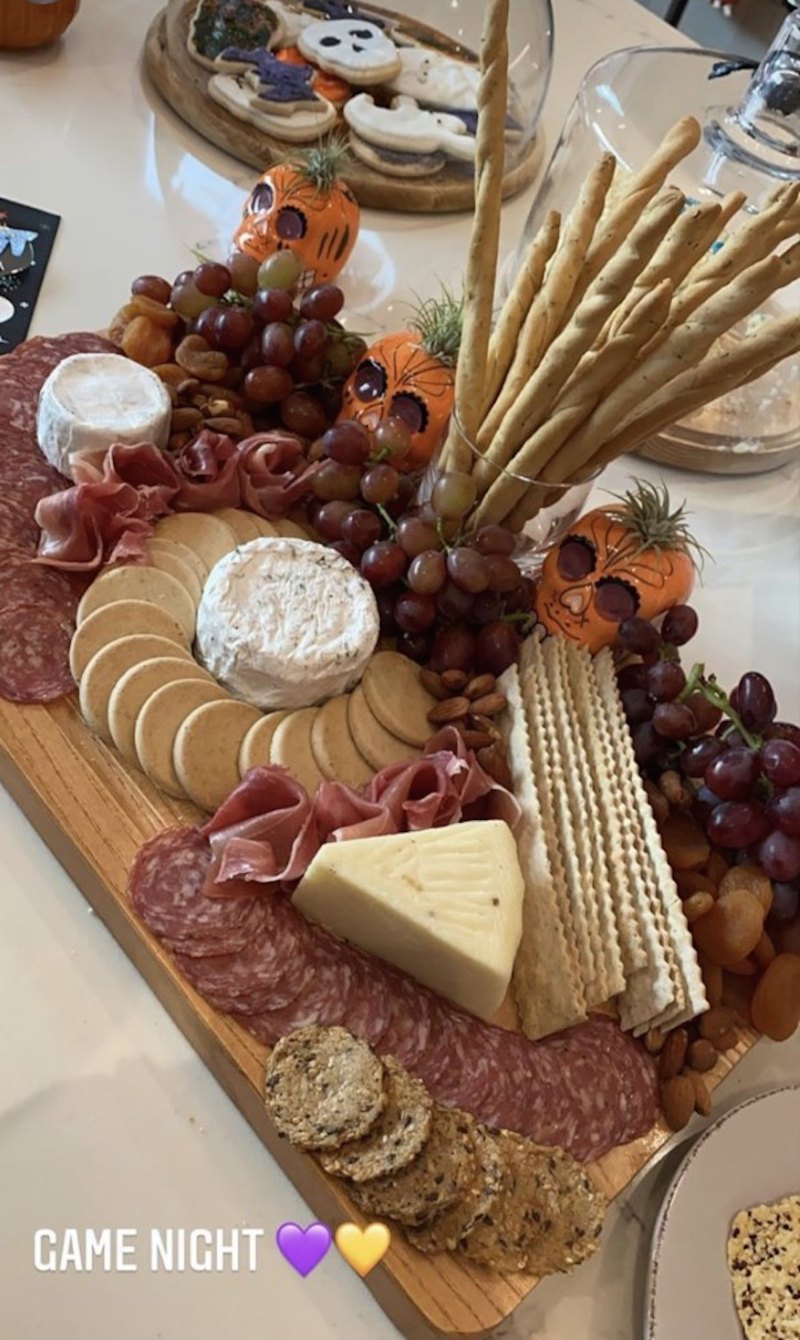 KYLIE-jenner-cheese-meat-plate