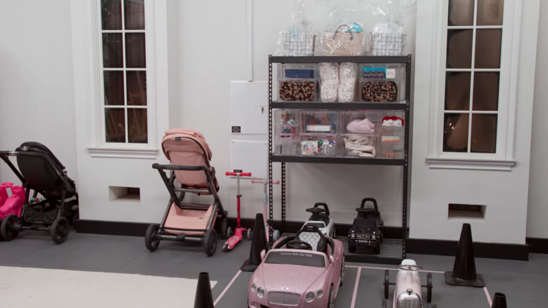 hloe Kardashian on 'The Home Edit': Garage Makeover Photos 8