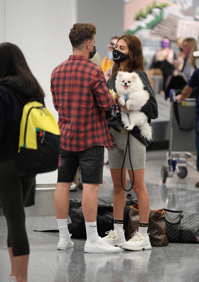 francesca-farago-jef-holm-pda-at-airport