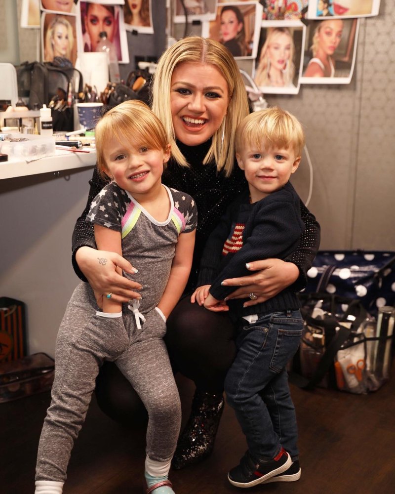 Kelly Clarkson Wants to 'Protect' Kids Amid Brandon Divorce