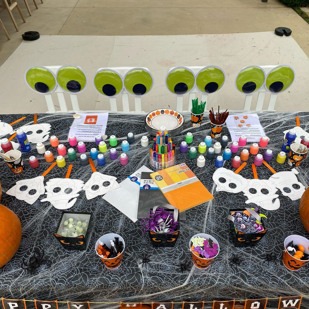 Khloe Kardashian Shares Pre-Halloween ‘Memories’ With Daughter True and Her Cousins