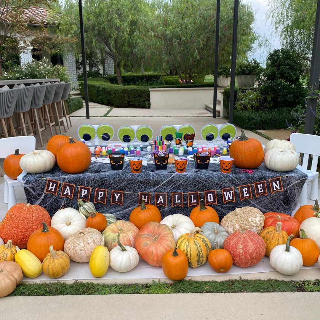 Khloe Kardashian Shares Pre-Halloween ‘Memories’ With Daughter True and Her Cousins