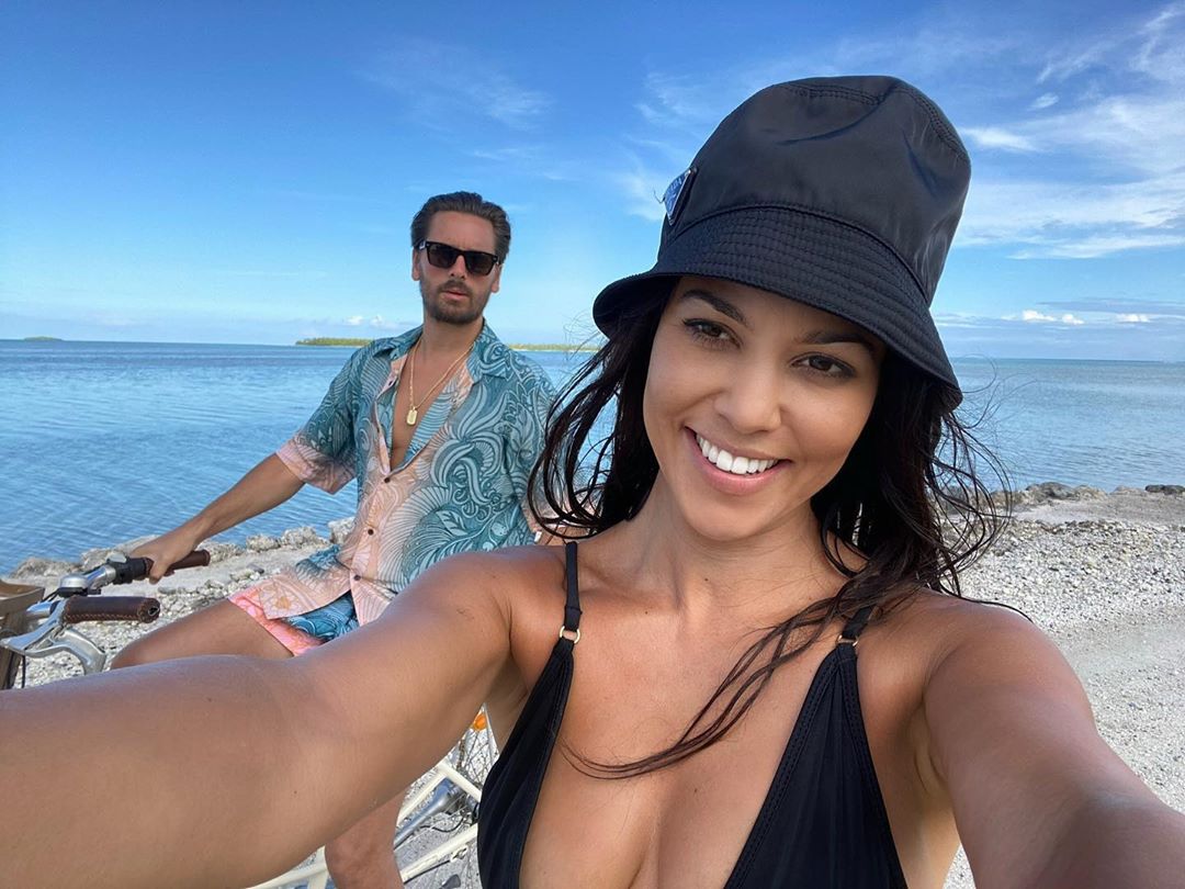 Kourtney Kardashian Comments on Scott Disick's Beach Photo