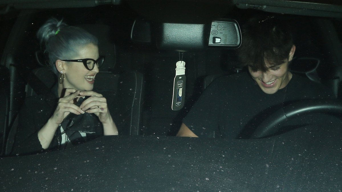 kelly-osbourne-griffin-johnson-tiktok-dinner-at-craigs