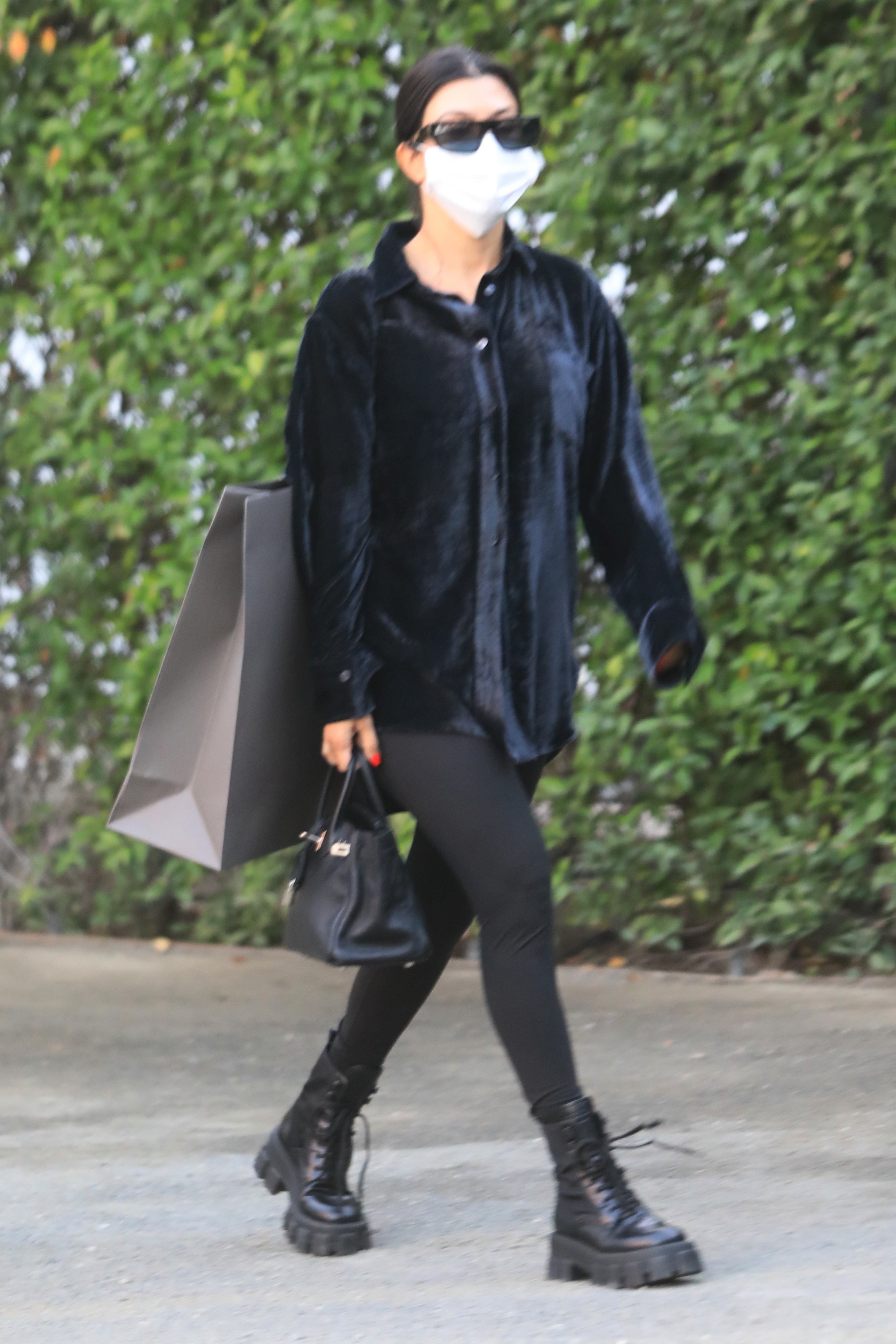 A Cool Mom! Kourtney Kardashian Looks Edgy in an All-Black Outfit With Chunky Boots