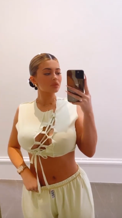 Hot Mama! Kylie Jenner Flaunts Her Curves in a Matching Set With Revealing Cut-Outs