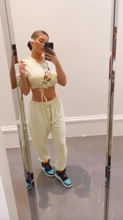 Hot Mama! Kylie Jenner Flaunts Her Curves in a Matching Set With Revealing Cut-Outs