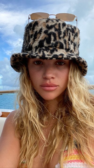 No Makeup, No Problem! Sofia Richie Goes Barefaced While Vacationing in the Bahamas