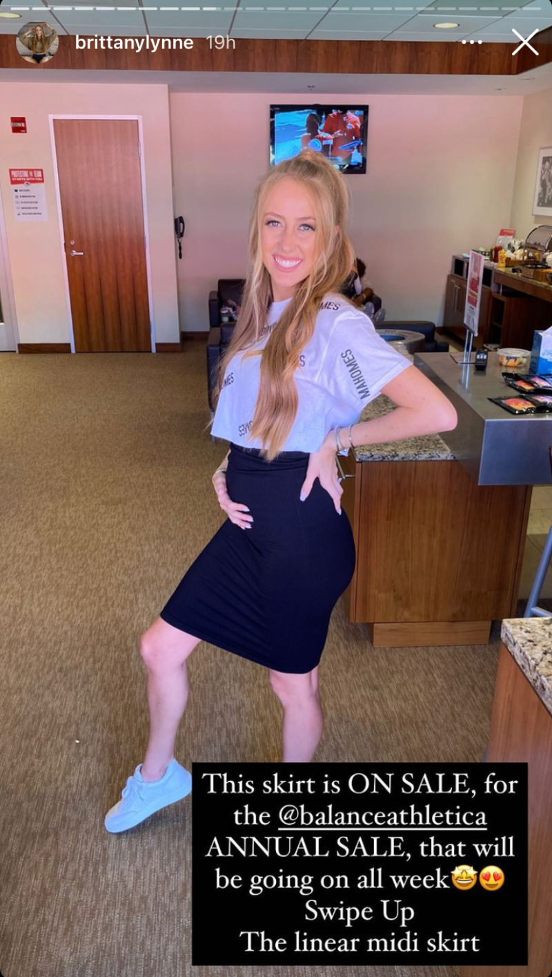 brittany-matthews-baby-bump-skirt