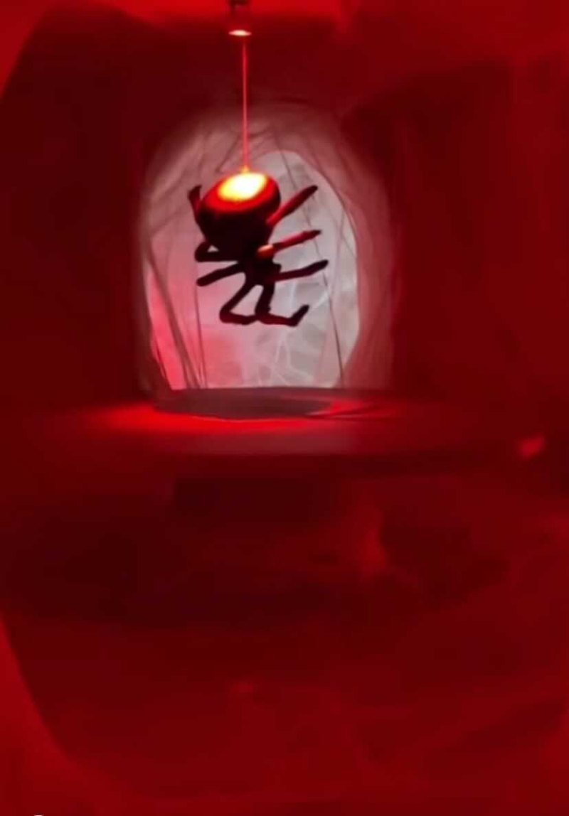 kim-kardashian-halloween-house-decorations