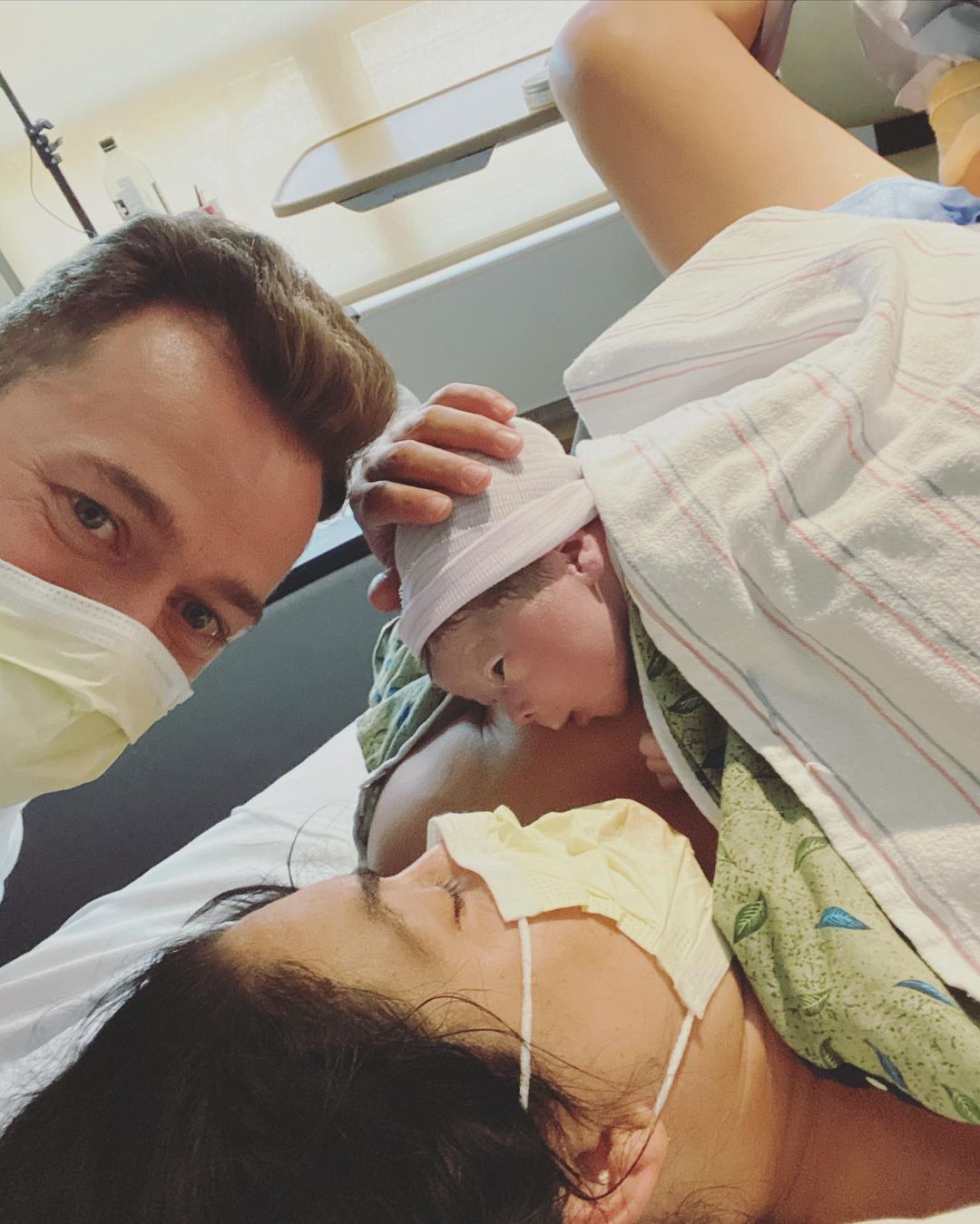 nikki-bella-gives-birth-matteo-artem-chigvintsev-rare-delivery-photos