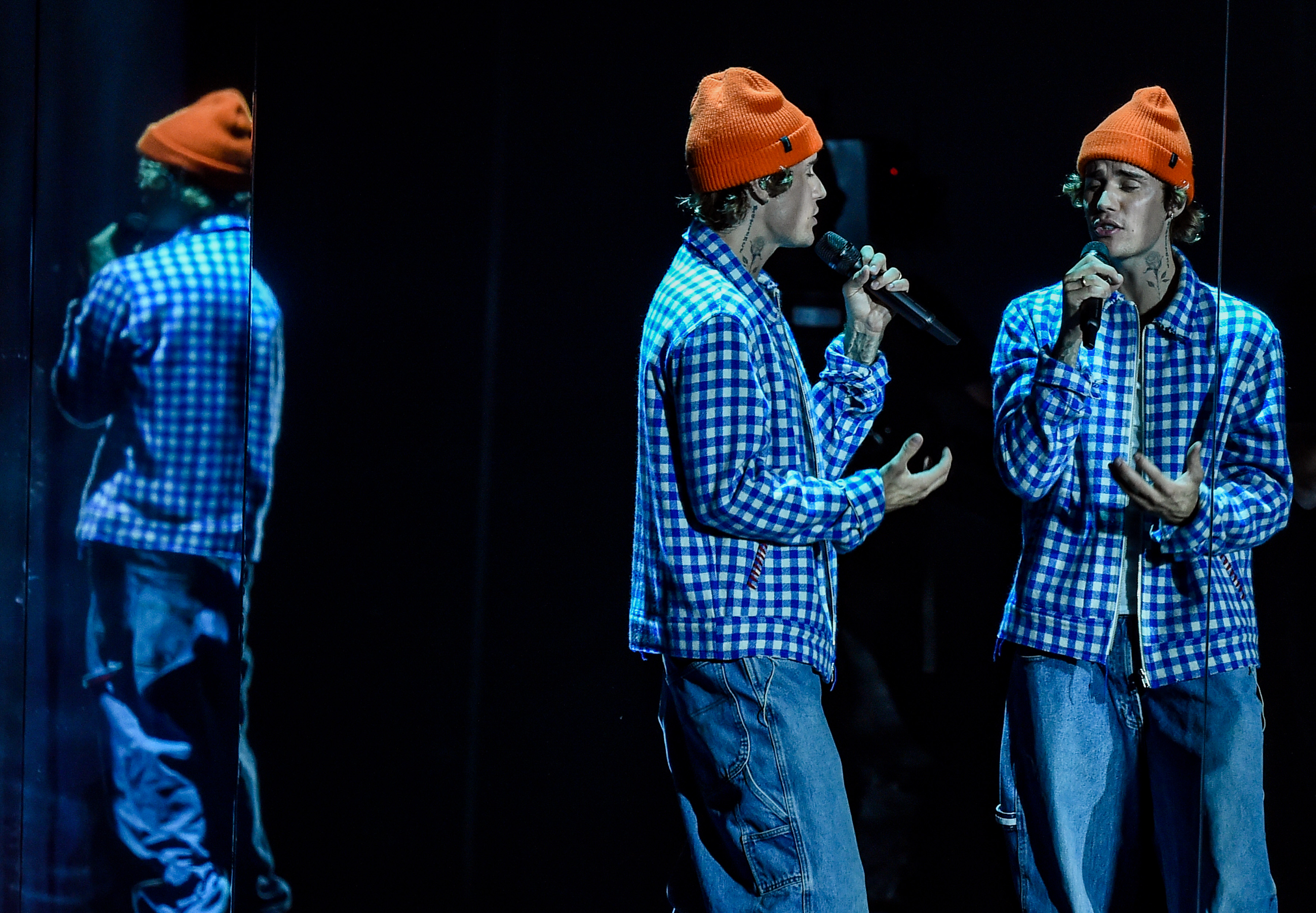 Must-See Moments From the 2020 American Music Awards 7