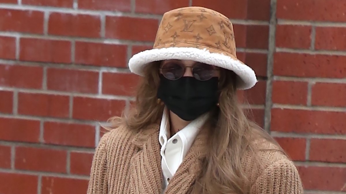 Gigi Hadid Spotted Shopping with Daughter in Soho