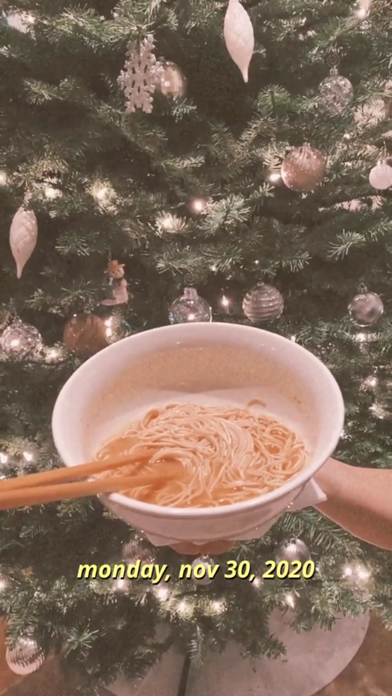 Christmas Decoration Ideas From Bachelor Nation: Home Photos Becca Tilley