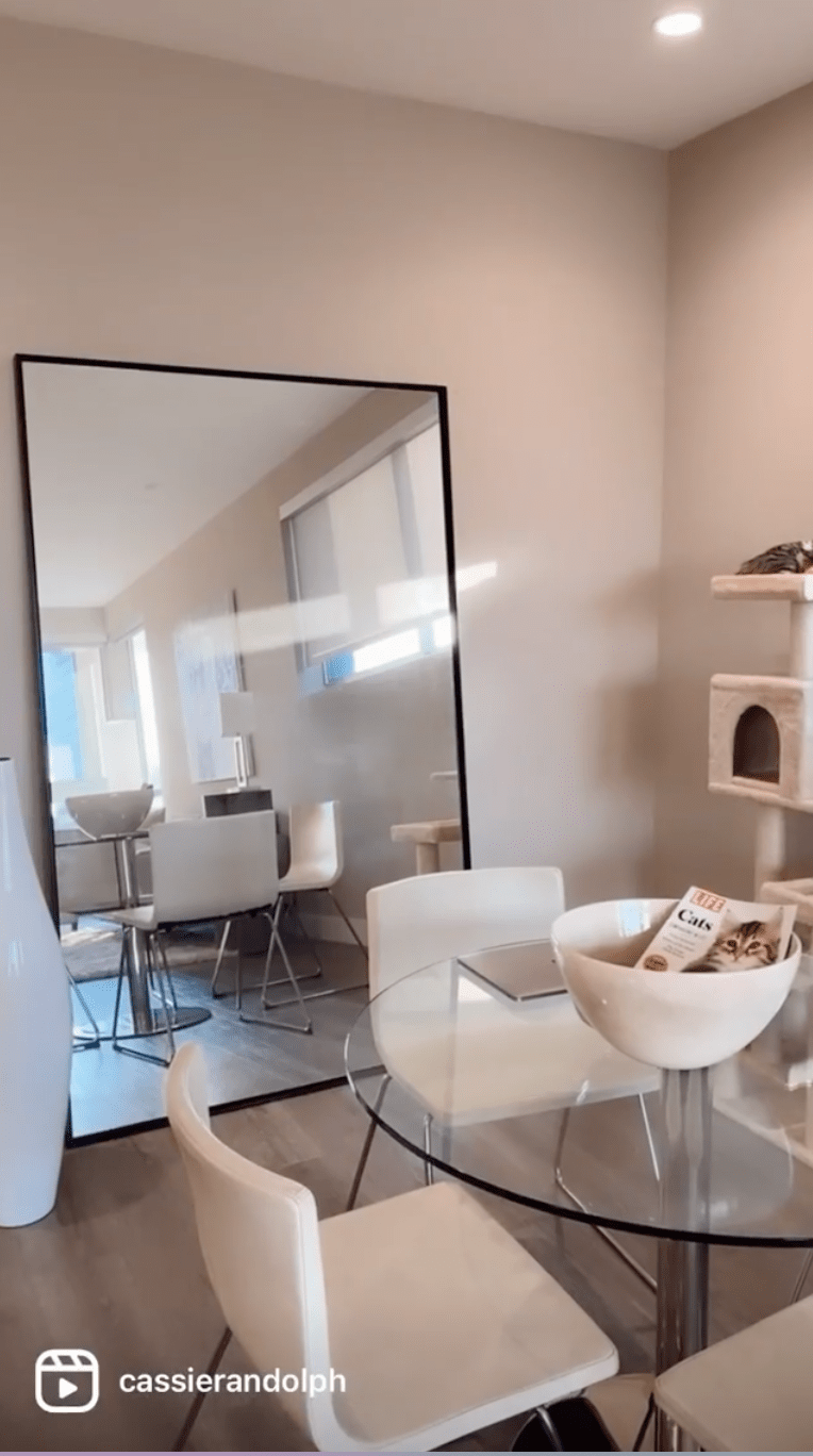 Cassie Randolph House Tour: 'Bachelor' Star's L.A. Apartment 3