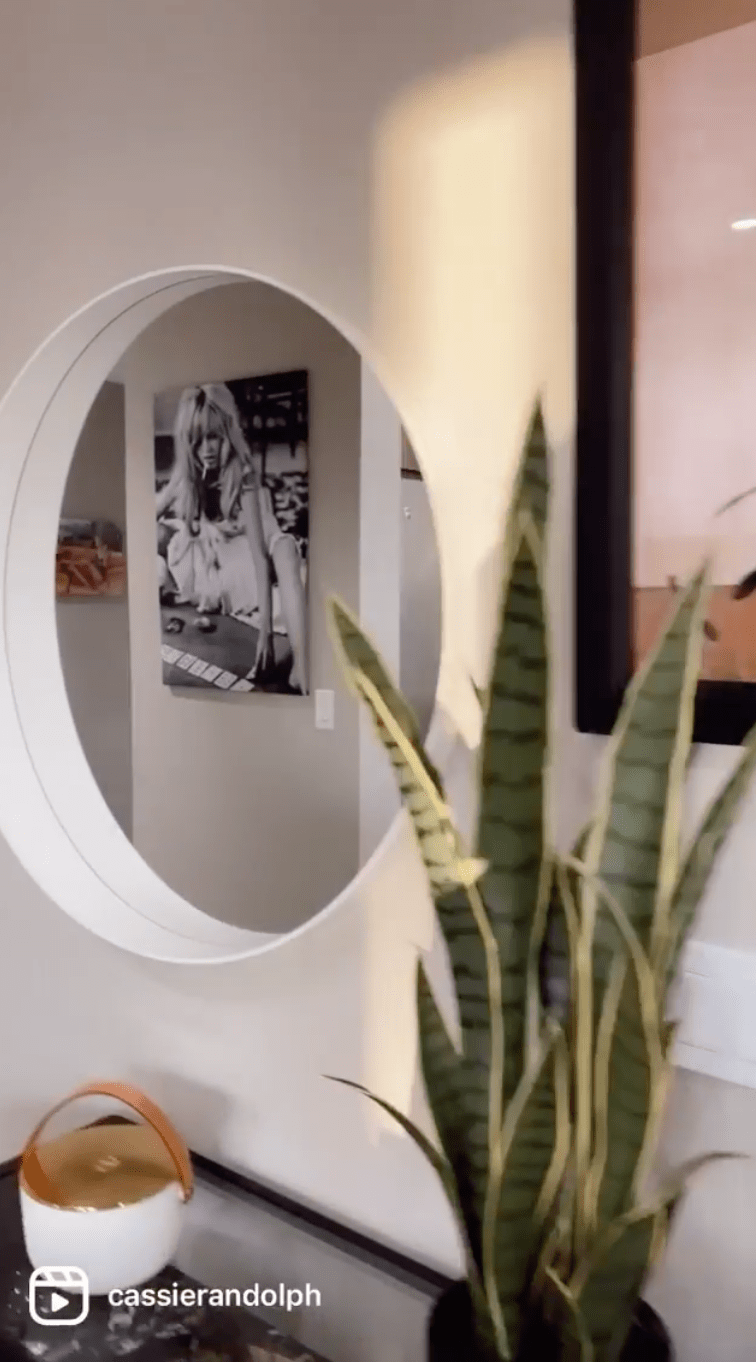 Cassie Randolph House Tour: 'Bachelor' Star's L.A. Apartment 9