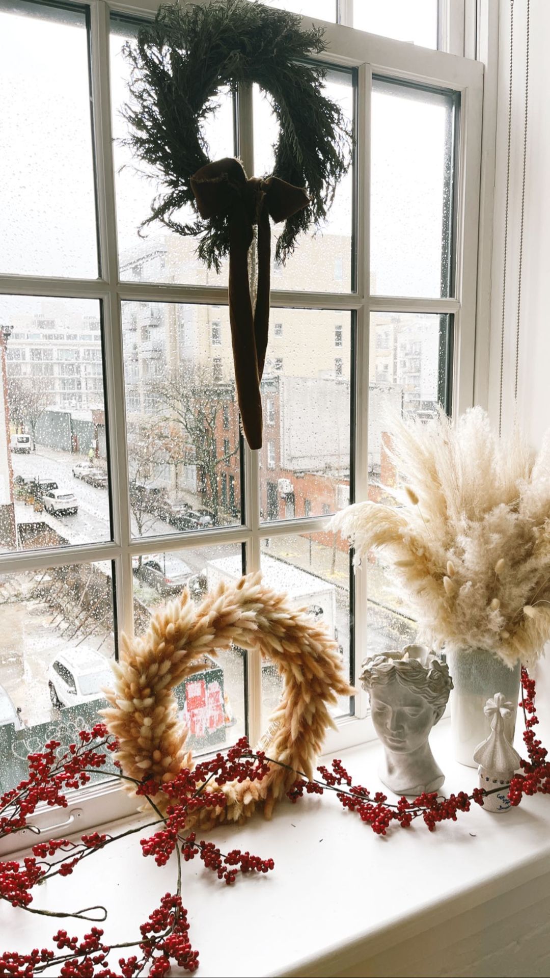 Christmas Decoration Ideas From Bachelor Nation: Home Photos Caila Quinn