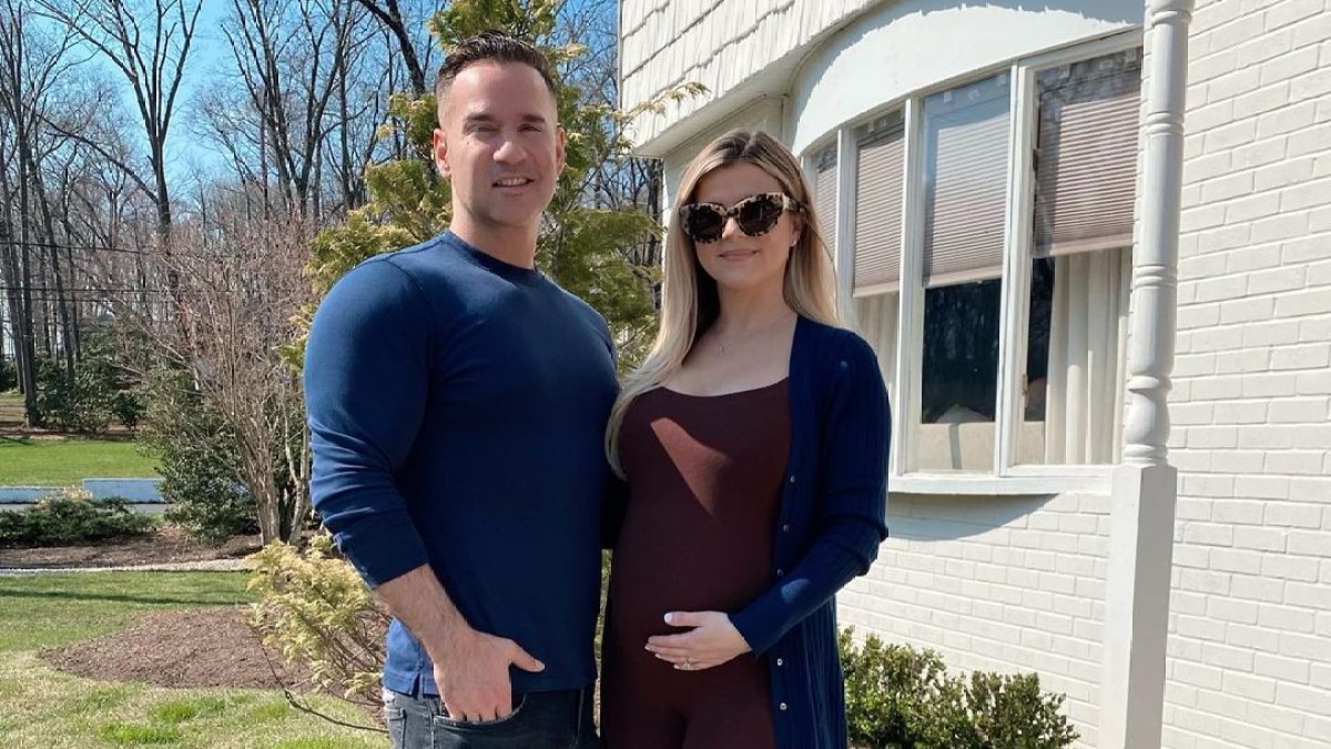 Jersey Shore Mike the Situation Sorrentino Pregnant Wife Lauren Sorrentino Baby Bump Photos