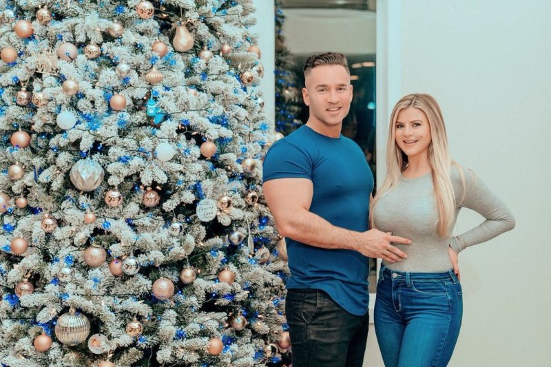Jersey Shore's Mike and Lauren Sorrentino's Baby Bump Photos 4
