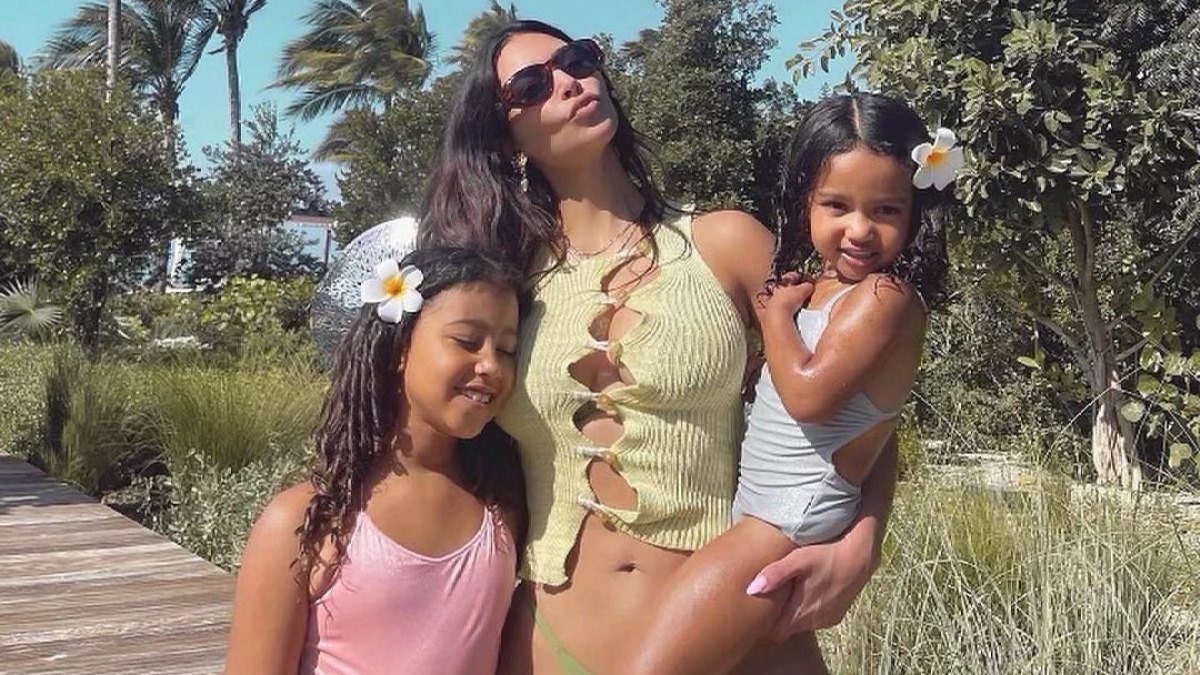Inside the Kardashian-Jenner Girls’ Trip to Turks and Caicos