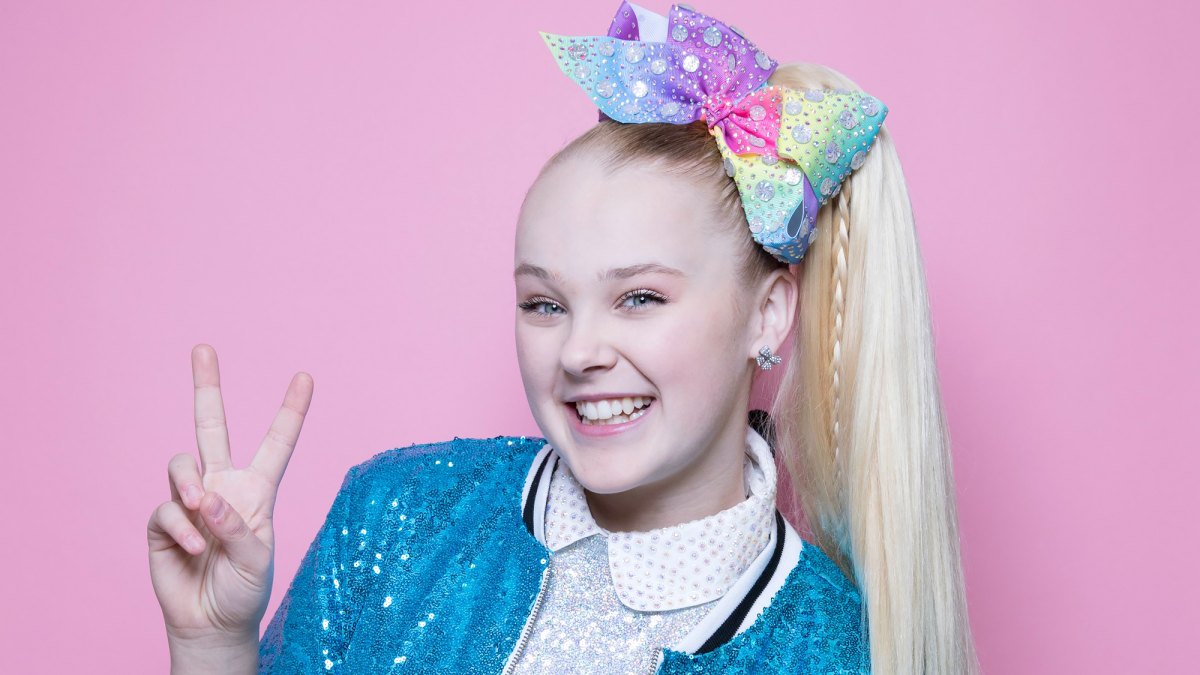 Jojo Siwa Says She’s ‘Never Been This Happy’ Since Coming Out: ‘There’s So Much Love’