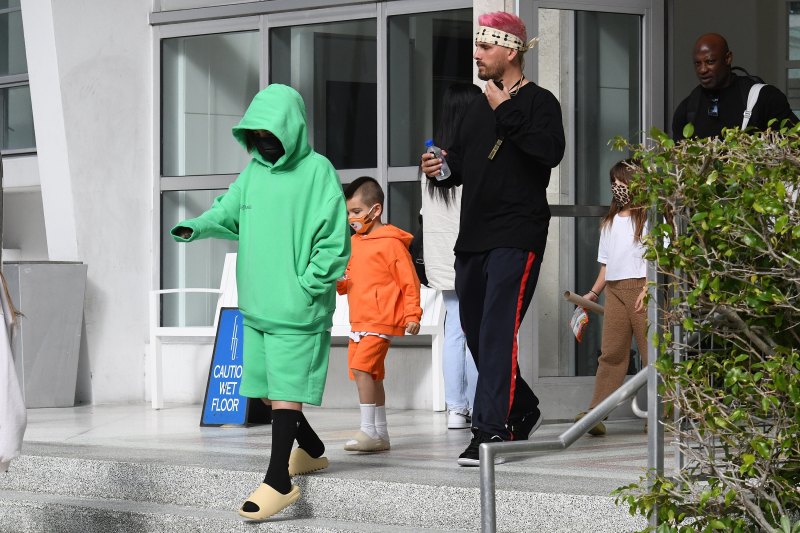Scott Disick and Amelia Gray Leave Miami With His Kids: Photos 6
